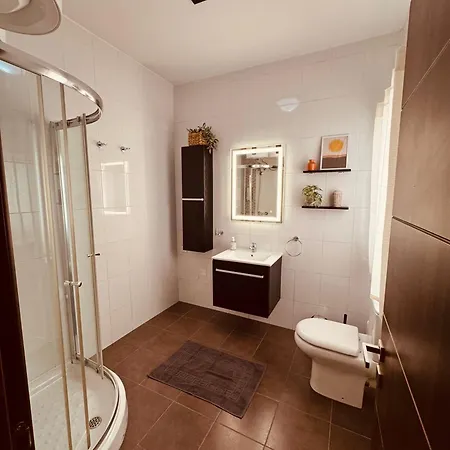 Wedgewood, Depiro Point *